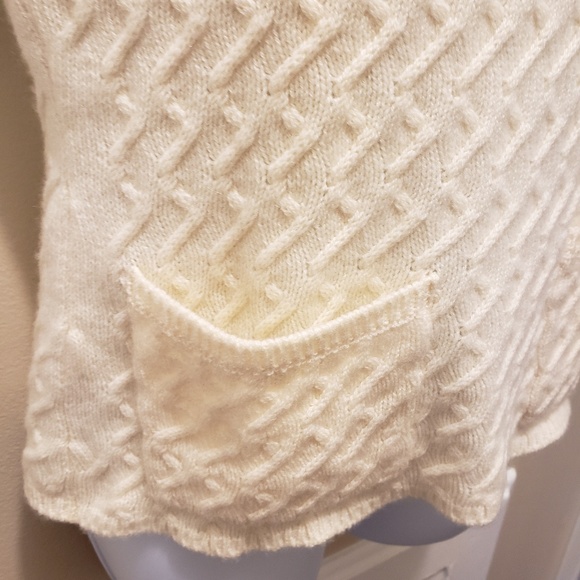 V- NECK SWEATER SLEEVELESS 100% CASHMERE - Picture 2 of 8